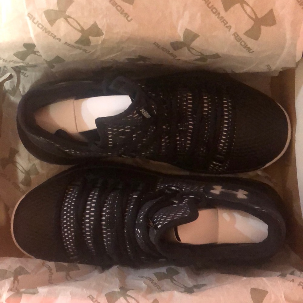 Brand new in original box UA Hovr Havoc Low
